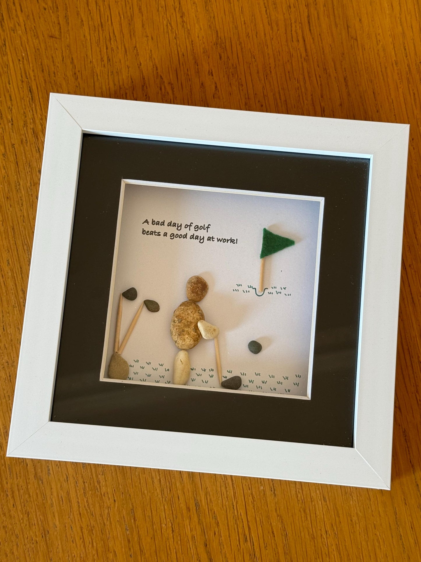 Personalised Golfer Pebble Picture, Golf Hobby Gift, Unique Gift for a Golfer, Personalised Gift for Dad, Pebble Artwork for Golfer
