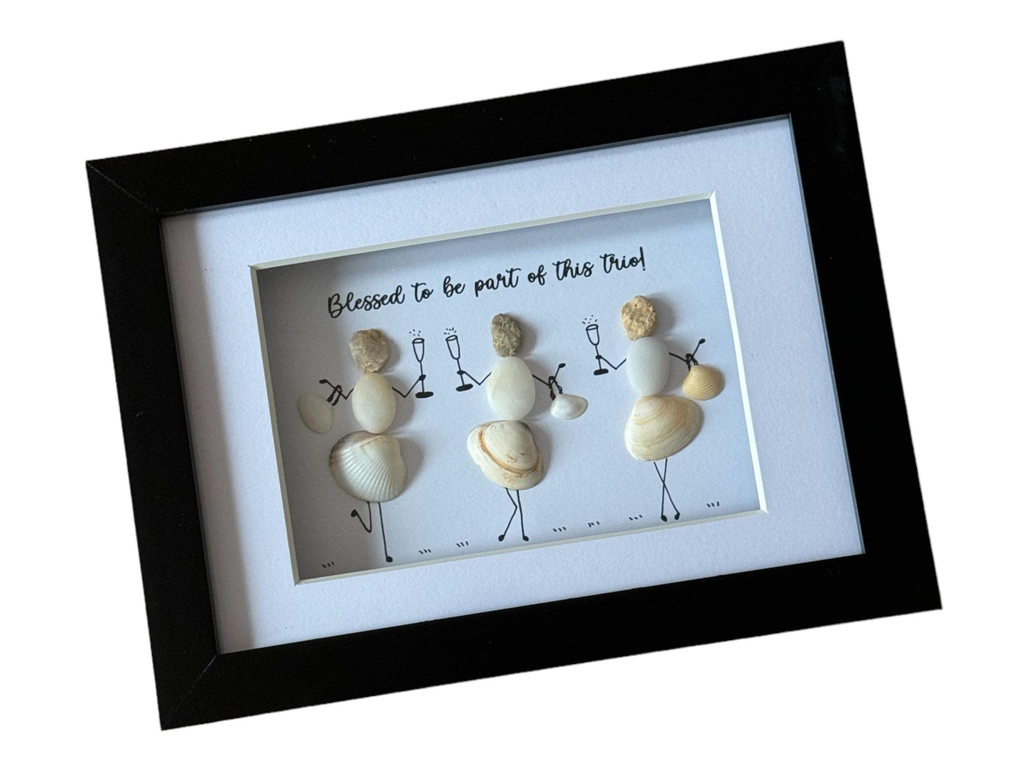 Personalised Friends Pebble Picture, Unique Shells and Pebbles Friend Gift, Gift for Three Friends, Trio Friends Gift, Handmade shells gifts
