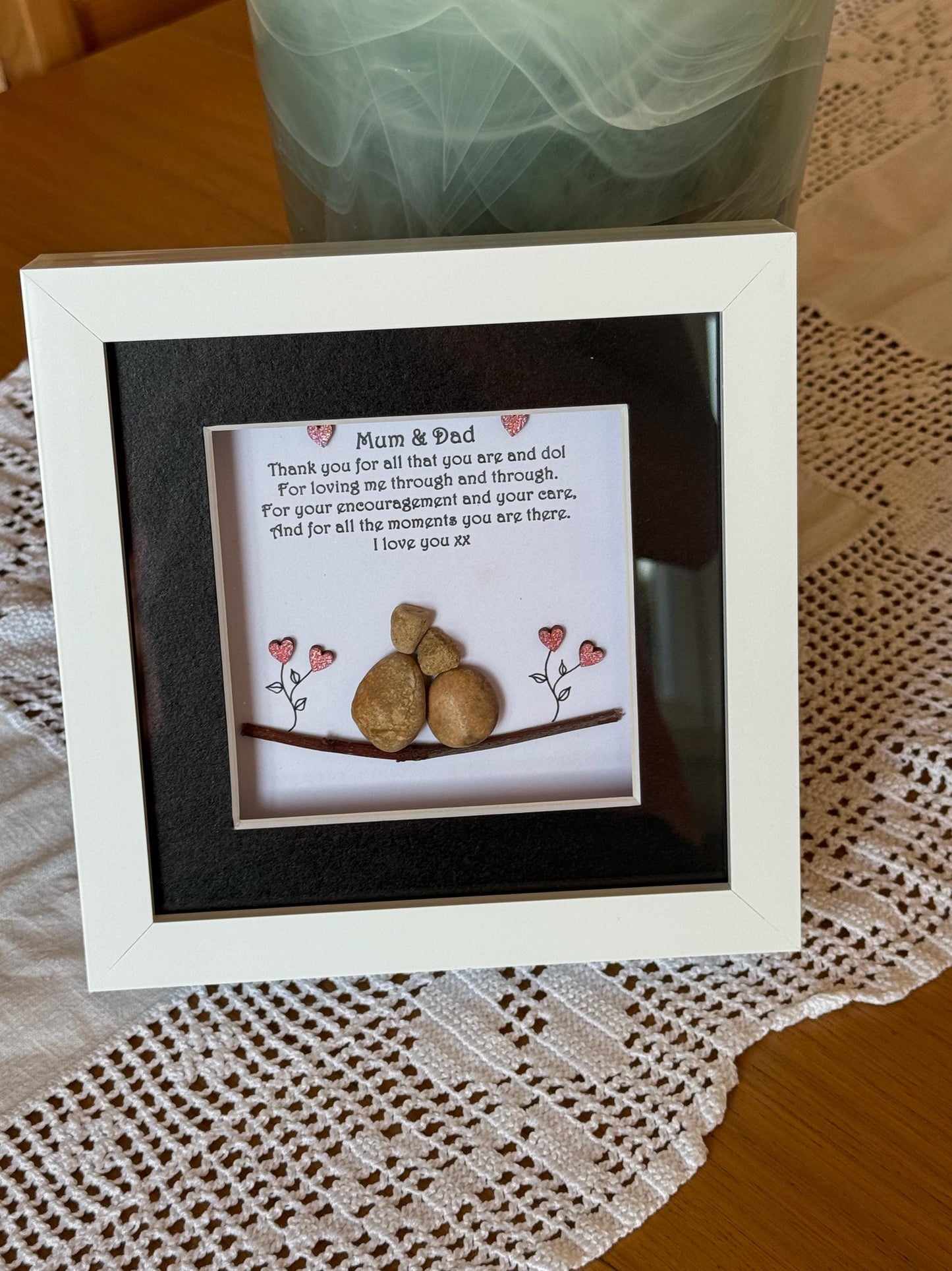 Personalised Mum & Dad Pebble Picture, Unique Pebble Artwork Gift for Parents, Personalised Pebble Picture, Handmade Gift for Mum and Dad