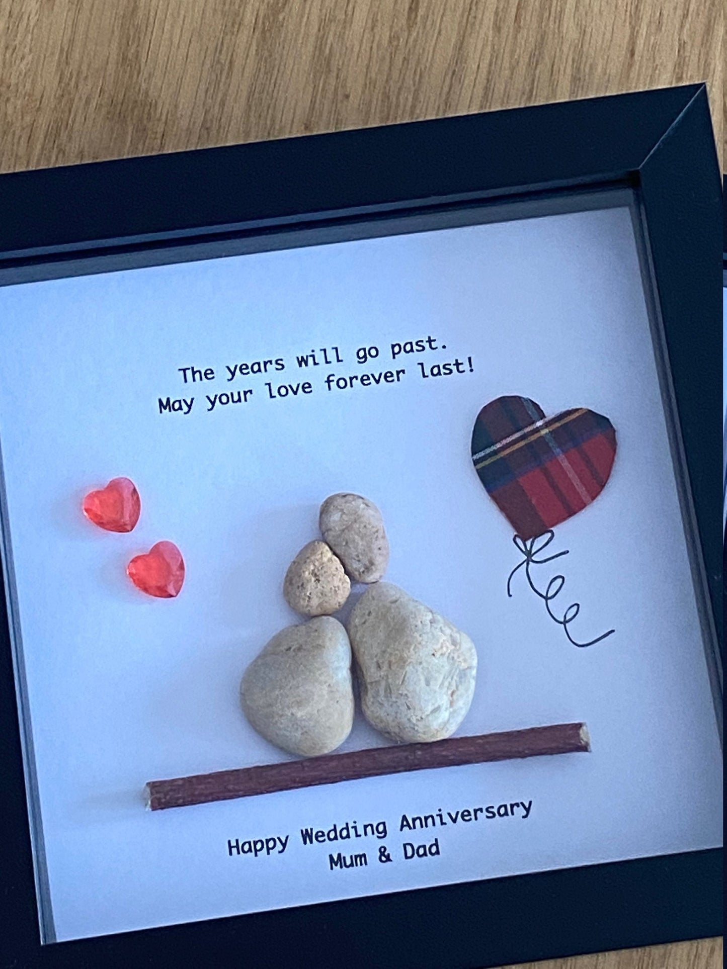 Personalised Scottish Couple Pebble Picture, Mum & Dad Anniversary Pebble Gift, Pebble Artwork Anniversary Gift, Handmade Gift for Parents